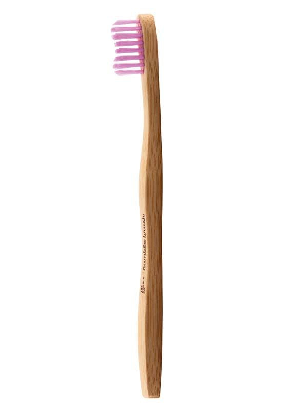 Humble Brush Kinderzahnbürste ultrasoft in Lila mit Bambusgriff.