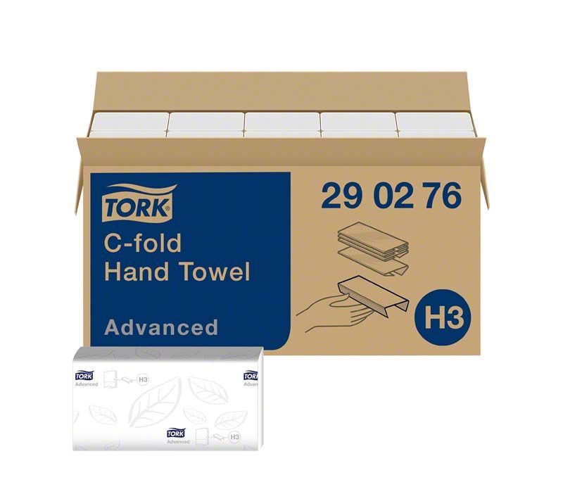 Tork Advanced Handtücher in geöffneter Verpackung mit C-Falz-Design.