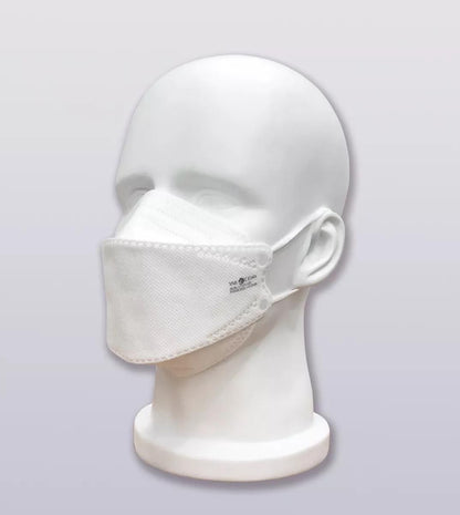 Miramask® FFP2 Maske auf weißem Modellkopf, frontale Ansicht.