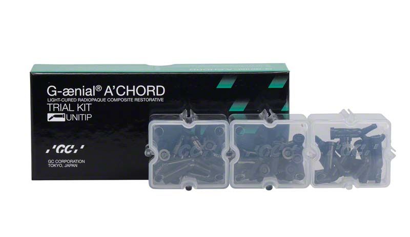G-aenial™ ACHORD Kit B mit transparenten Aufbewahrungsboxen auf weißem Hintergrund.