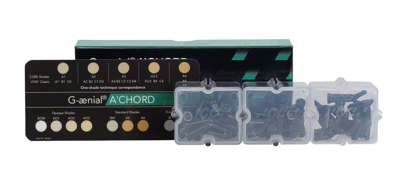 G-aenial™ ACHORD Kit B mit Farbskala und offenen Aufbewahrungsboxen.