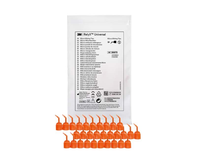 3M™ RelyX™ Universal Mikro-Mischkanülen mit Elongation Tips lose vor Verpackung.