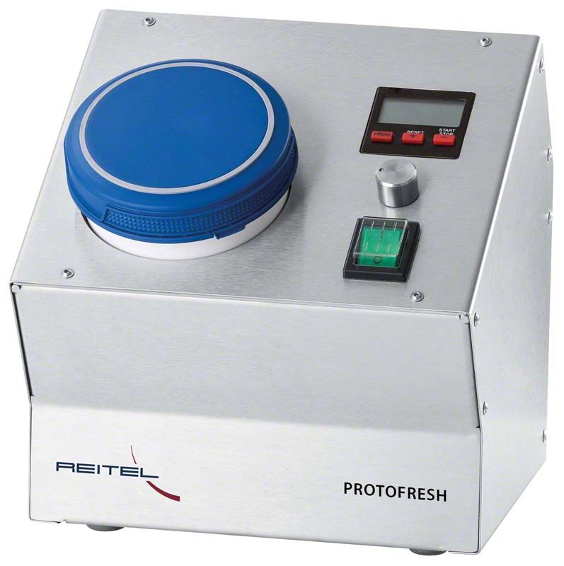 Prothesenreinigergerät Protofresh mit blauem Deckel und digitalem Bedienfeld.
