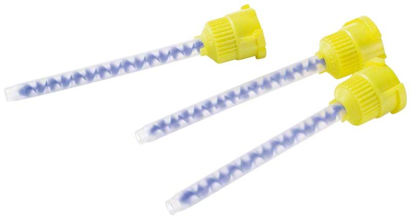 Gelbe Mischkanülen Mixingtips 4:1 für Dentalanwendungen, Nahaufnahme.