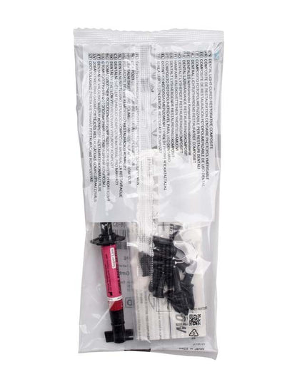 CLEARFIL MAJESTY ES FLOW Super Low A2 in Spritze, verpackt in Folienbeutel.