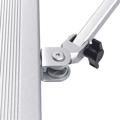Detailansicht des Gelenks der LED Gelenkleuchte Pro Line 12W in Silber.