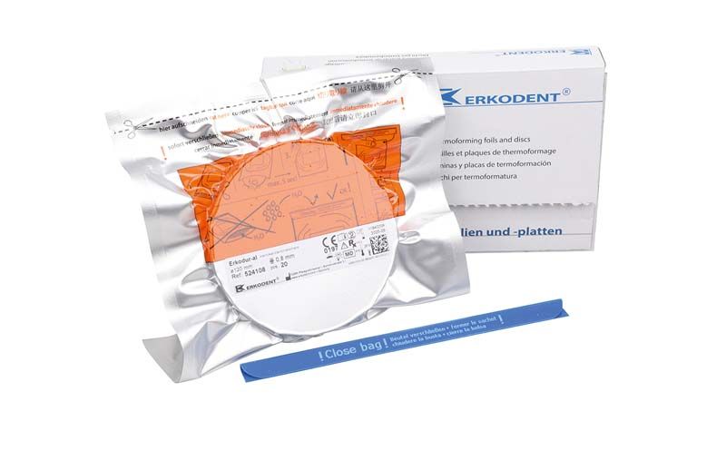 Erkodur-al klar Tiefziehfolie mit Verpackung und Schutzfolie.