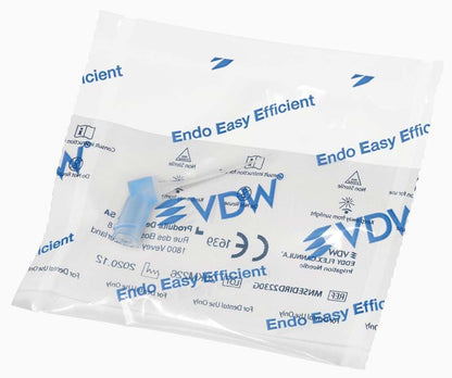 Geschlossene Spülkanüle EDDY FLEX.CANNULA™ in transparenter Einzelverpackung.