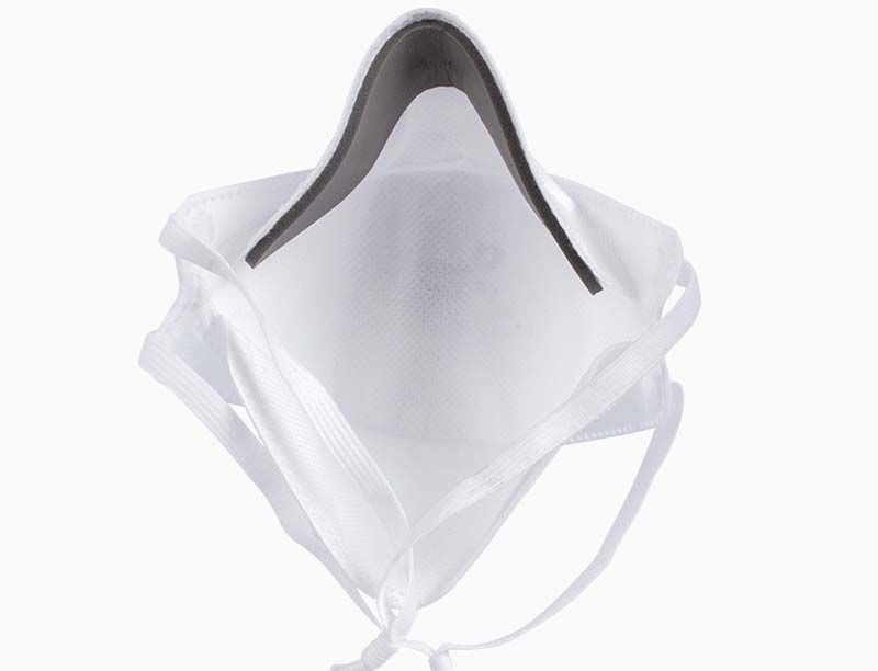 Innenseite der weißen Miramask® FFP3 Atemschutzmaske mit elastischen Ohrschlaufen.