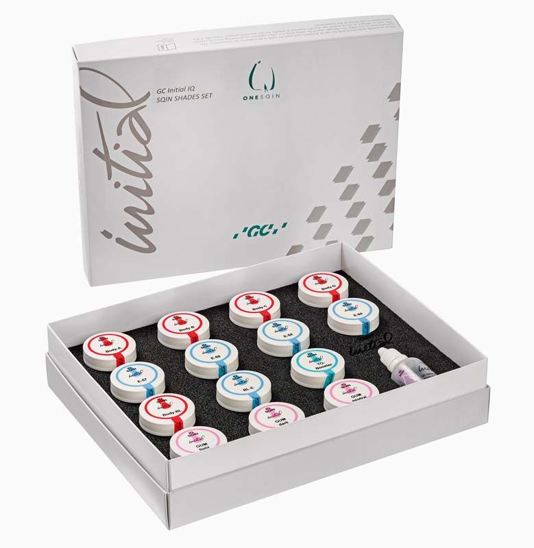 GC Initial IQ SQIN Shades Set in offener Verpackung mit Farbtönen.