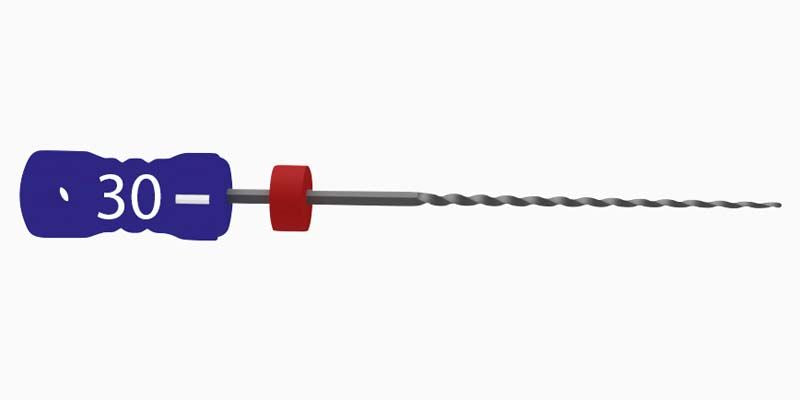 Sterile B6 K-Reamer 25mm Gr. 030 für Wurzelkanalbearbeitung.