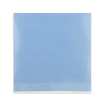 Selbstklebende Schutzfolie 20x20cm, transparente Folie auf weißem Hintergrund.