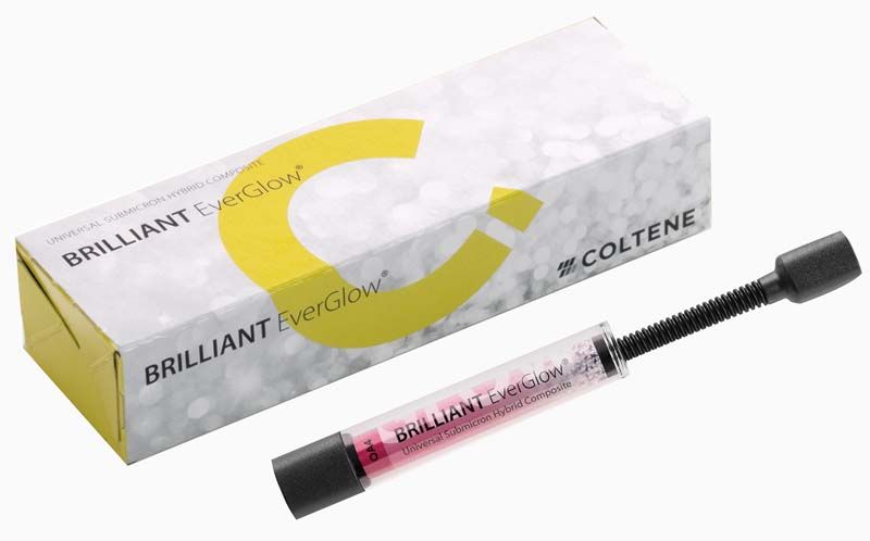 BRILLIANT EverGlow™ Spritze und Verpackung mit Produktaufdruck.