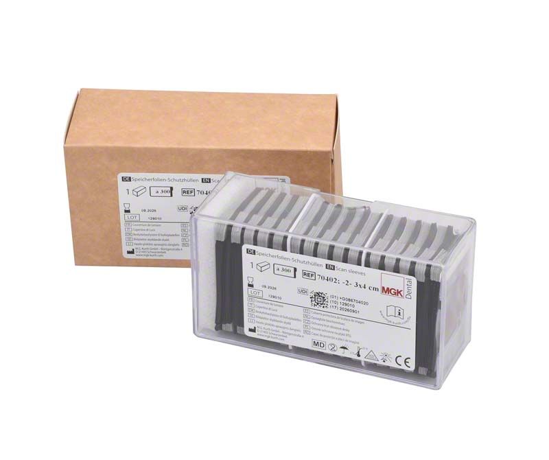 Speicherfolien-Schutzhüllen in transparenter Box neben brauner Verpackung.