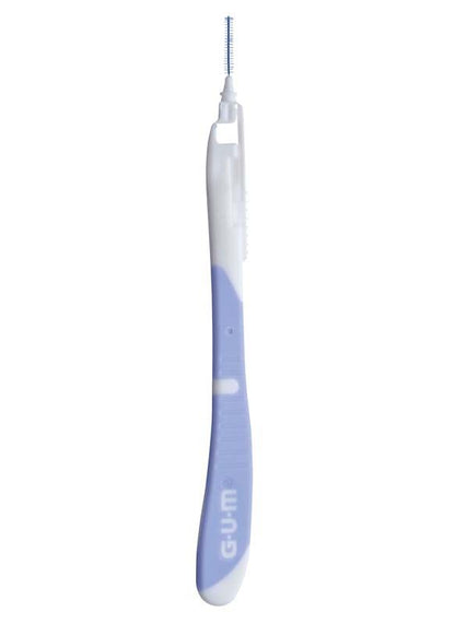 GUM® BI-DIRECTION Interdentalbürste in hellblau mit ergonomischem Griff.