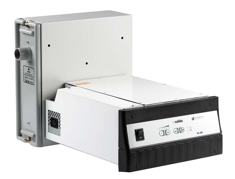 Einzelplatzabsauganlage Z1-AT mit Sauggerät, Filterkasten und Saugschlauch.