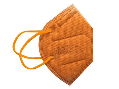 Monoart FFP2 NR Atemschutzmaske in Orange mit weichen Ohrbändern.