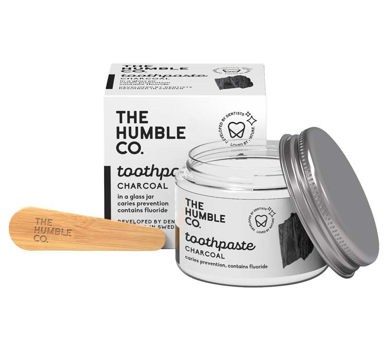 Zahnpasta im Glas mit Aktivkohle und Fluorid von The Humble Co.