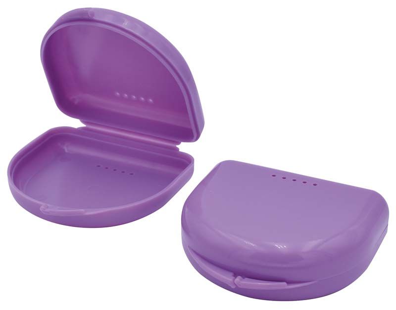 Lila Dento Box® mit robustem Schnappverschluss für zahnmedizinische Apparaturen.