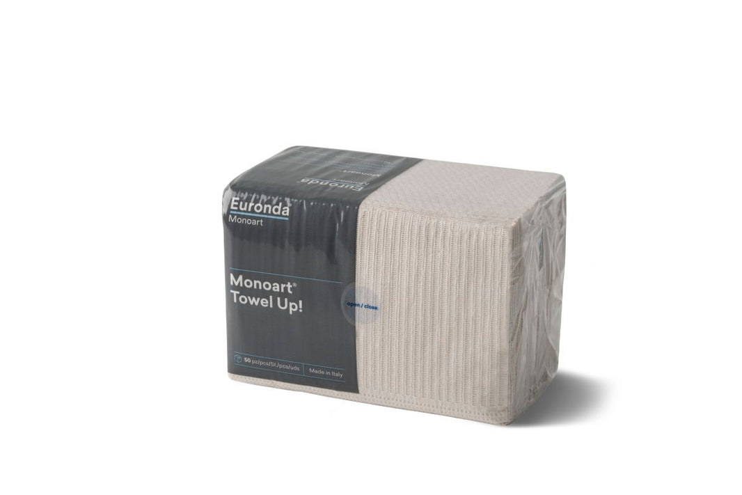Monoart Patientenservietten Towel UP natura in wiederverschließbarer Verpackung.