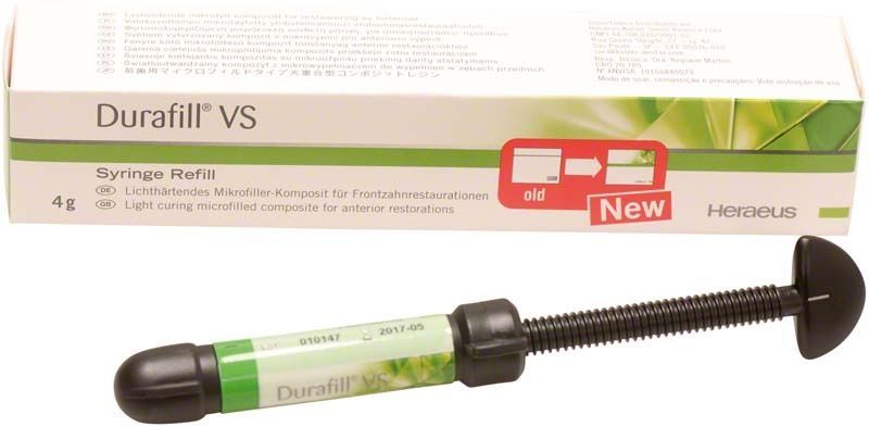 Durafill VS Spritze vor Verpackung mit grünem Design und Produktinformationen.