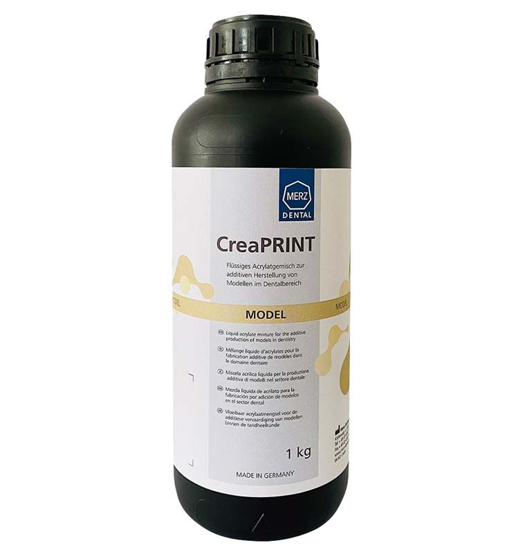 Schwarze Flasche CreaPRINT Modell Sand, 1 kg, mit Etikett.
