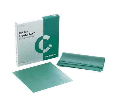 HySolate Latex Dental Dam grün extra-stark neben Verpackung und gestapelten Folien.