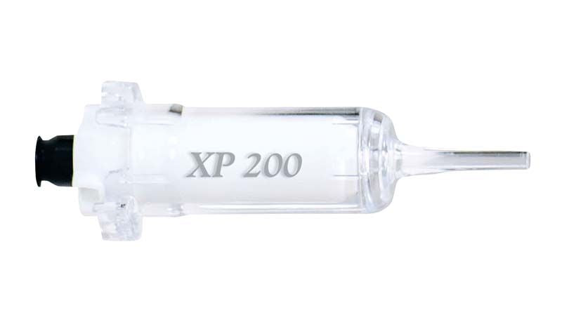 Biodentine™ XP 200 Applikator für dentale Restaurationen mit weißer Spitze.