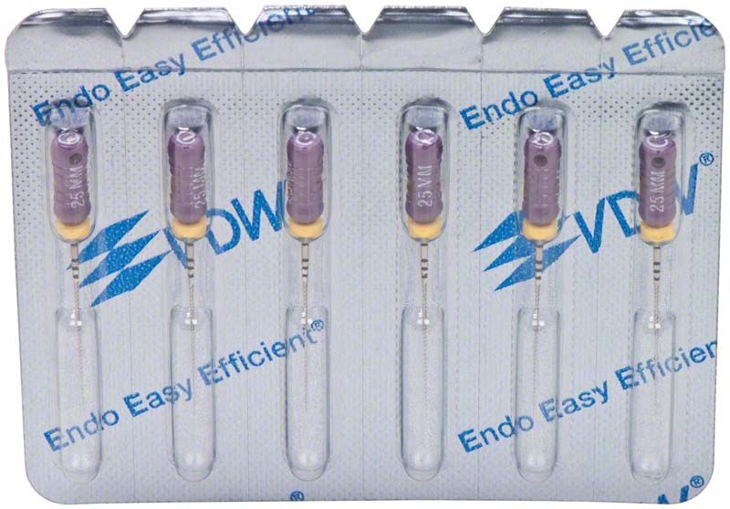 Blisterverpackung mit sechs C-Pilot Feilen 25mm Gr. 010 für Endodontie.