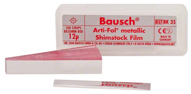 Arti-Fol® metallic 12µ, 8mm breite rote Okklusionsprüffolie in Verpackung.