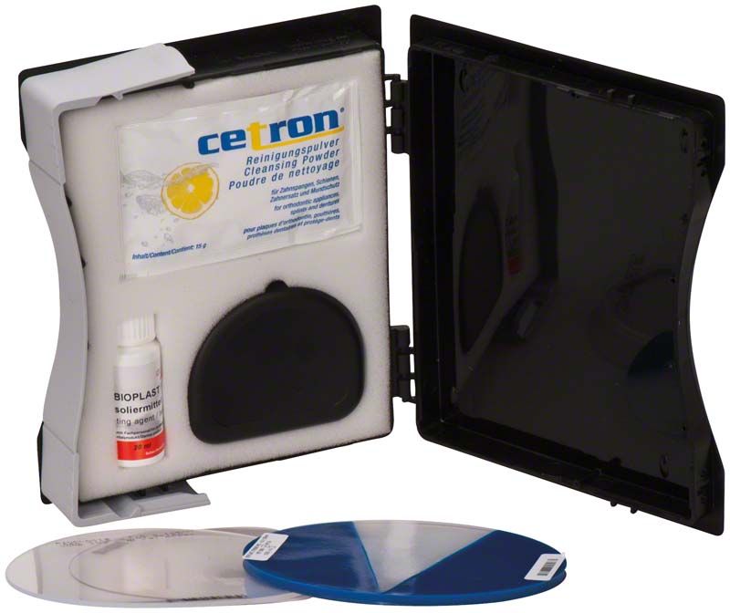 BIOPLAST® XTREME PRO Kit blau mit Mundschutz und Zubehör in geöffneter Verpackung.