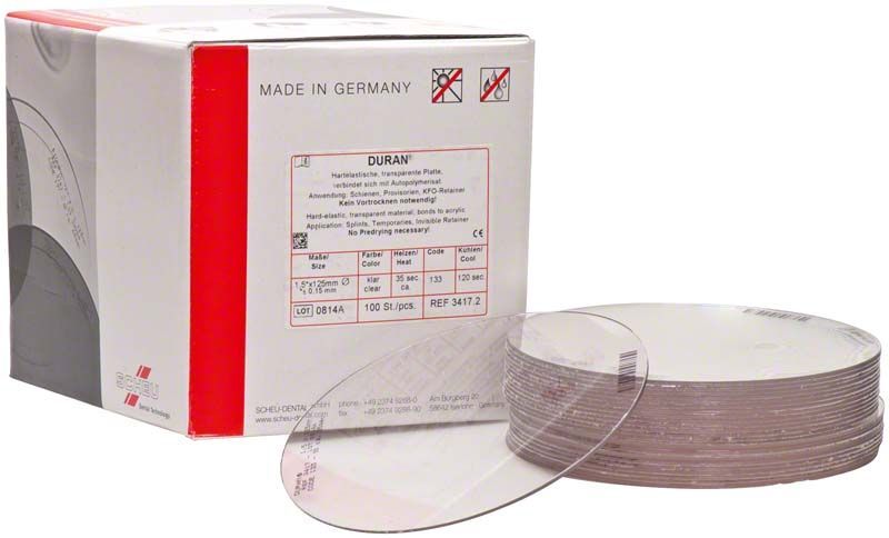 Hochwertige, transparente DURAN® Tiefziehfolien neben der Originalverpackung.