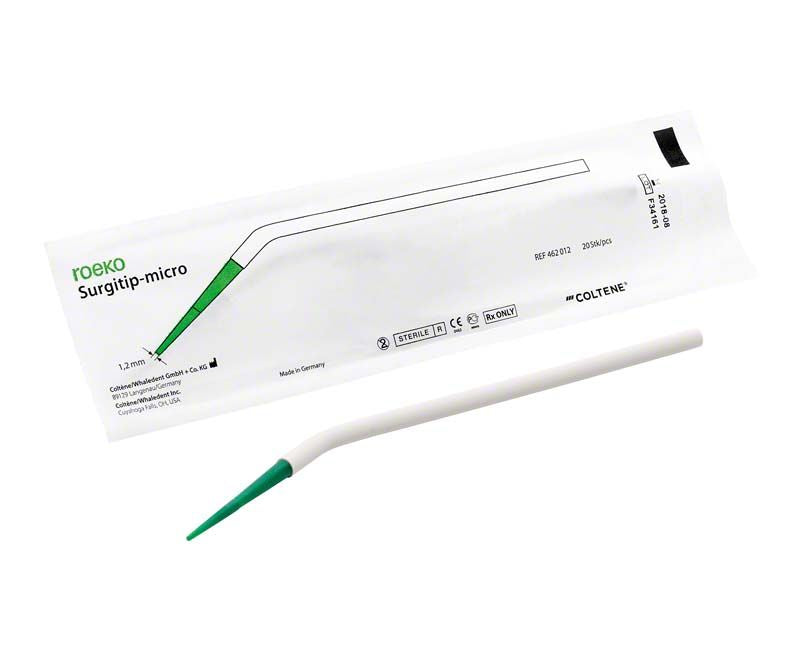 Chirurgische Absaugkanüle ROEKO Surgitip-micro mit grüner Spitze und Verpackung.