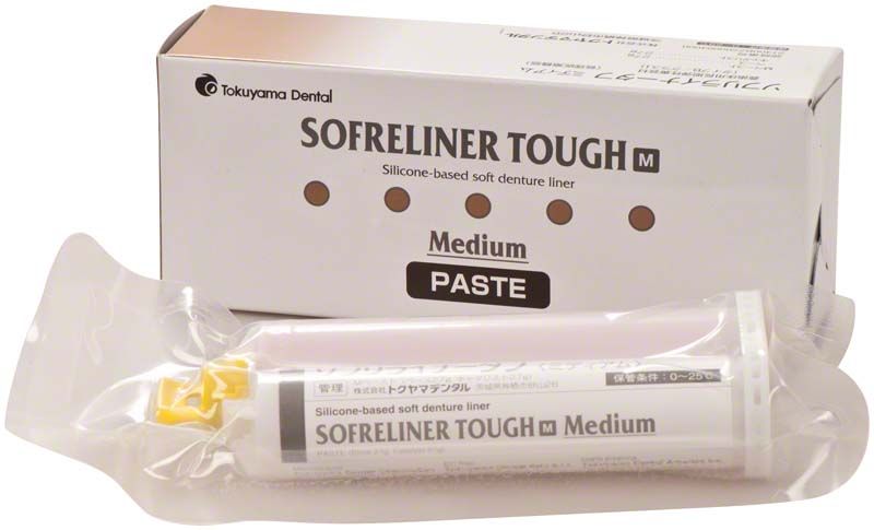 Silikonbasierte Prothesenunterfütterung SOFRELINER TOUGH M in Kartusche mit Verpackung.