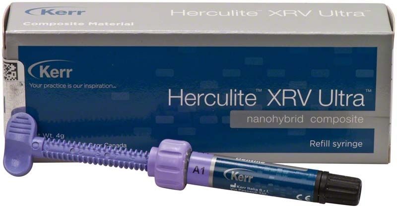 Herculite XRV Ultra Dentin Spritze A1 vor Verpackung.
