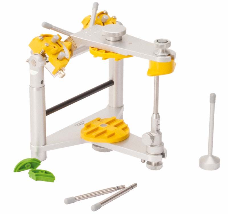 Artikulator SAM® 2PX mit Schraubmontageplatten und Zubehörteilen.