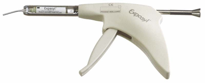Expasyl™ Applikator für präzise Anwendung von dentalen Kapseln.