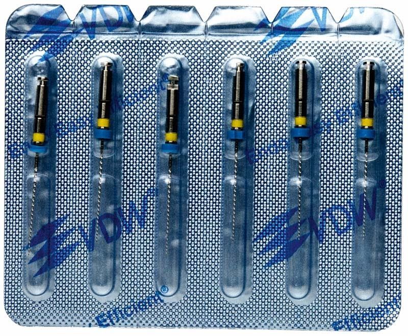 Blisterpackung mit FlexMaster Taper .02 21mm Feilen für Wurzelkanalaufbereitung.