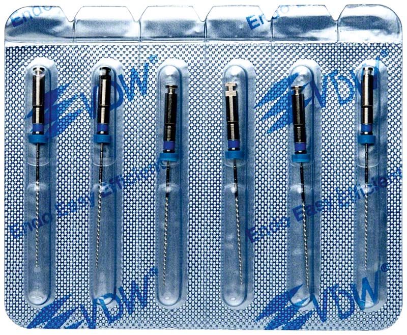 FlexMaster® NiTi-Feilen in Blisterverpackung für Wurzelkanalbehandlung.