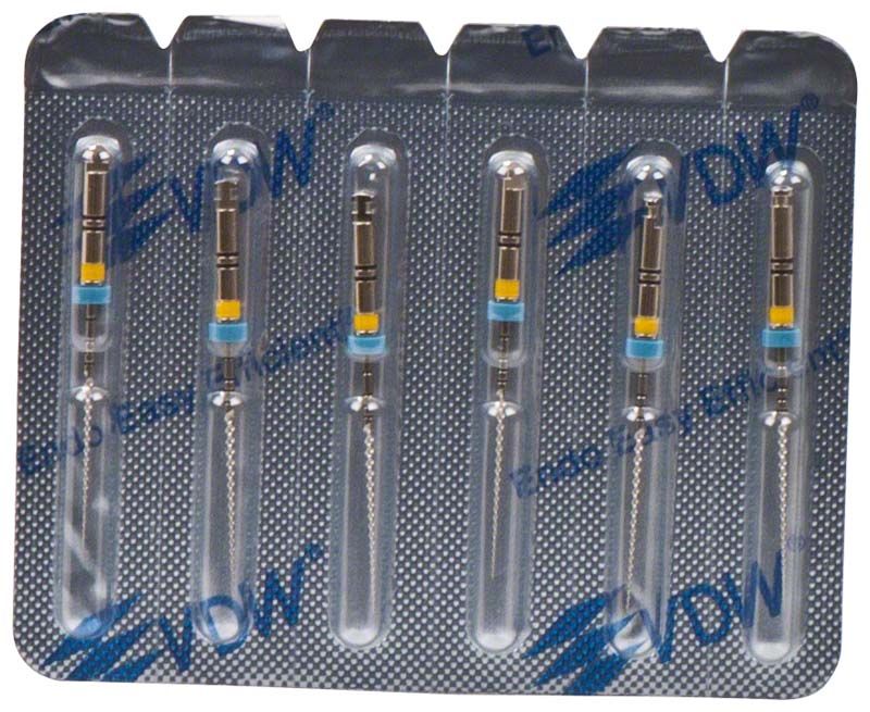 FlexMaster® NiTi-Feilen 25mm Gr. 20/.04 in Blisterverpackung.
