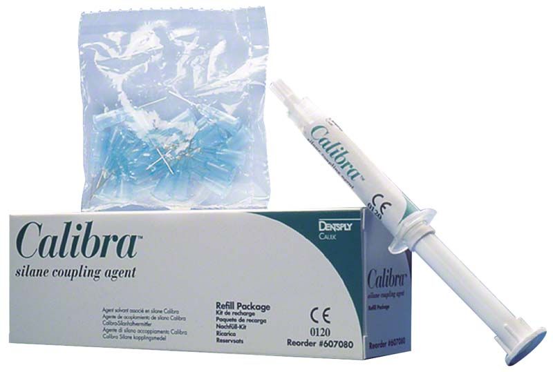 Calibra® Silan 3ml Spritze mit Verpackung für indirekte Restaurationen.