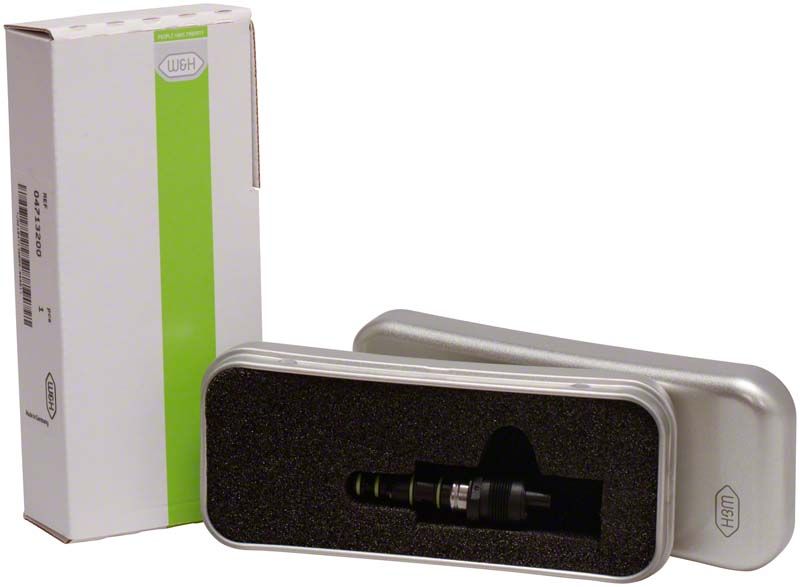 Adapter Multiflex für Assistina Pflegeeinheiten in Schaumstoffverpackung mit Metallbox.