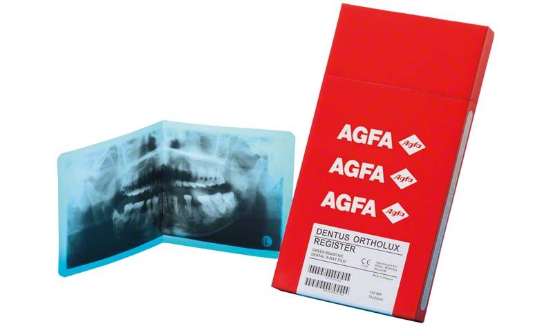 Röntgenfilm Agfa Dentus Ortholux Register mit Verpackung und Zahnaufnahme.