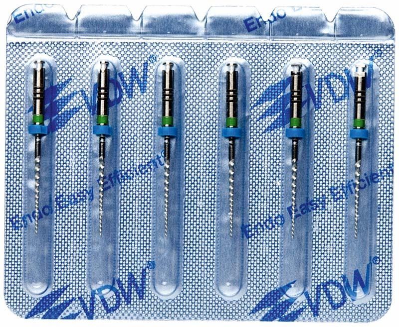 FlexMaster Taper .06 21mm Feilen in Blisterverpackung mit VDW-Logo.