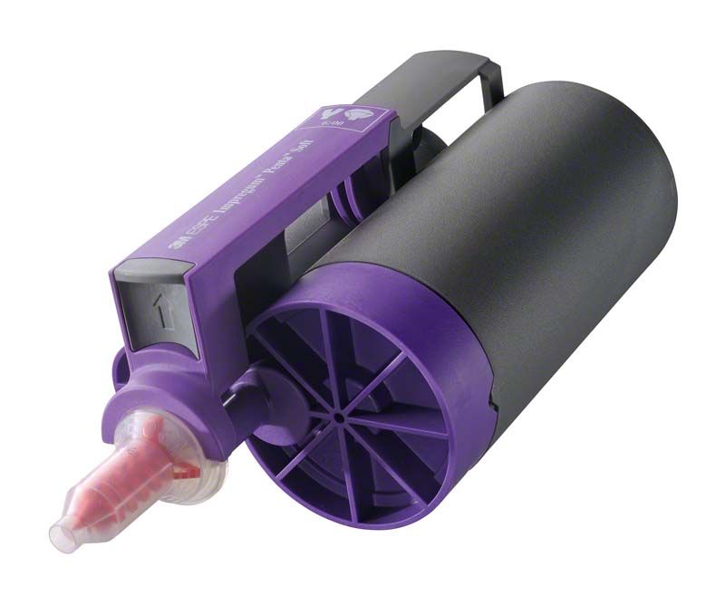 Impregum™ Penta™ H DuoSoft™ Quick Leerkartusche für Pentamix 3 in Lila und Schwarz.