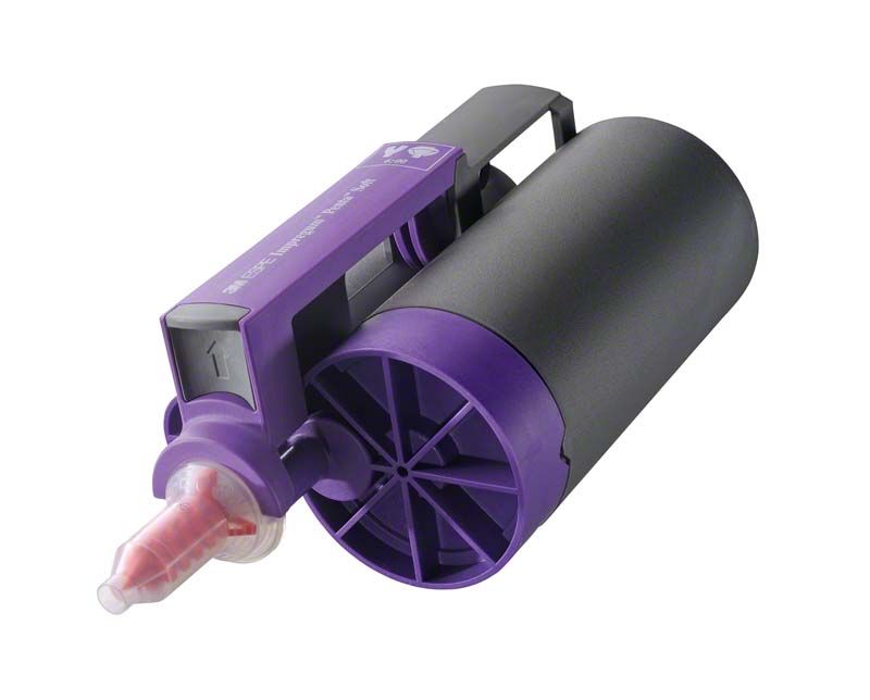 Impregum™ Penta™ Soft Leerkartusche für Pentamix 3 mit lila und schwarzem Gehäuse.