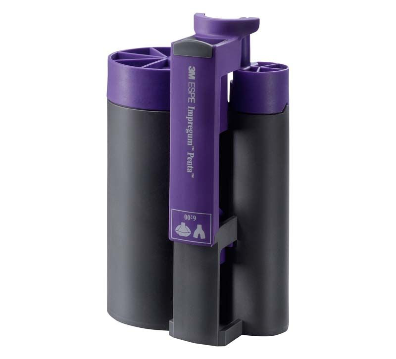 Impregum™ Penta™ Leerkartusche für Pentamix 3 in Nahaufnahme mit lila Details.