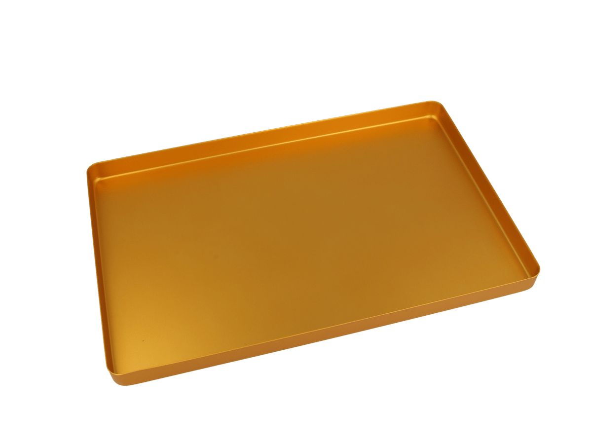 Aluminiumtray Boden gold ungelocht in Normgröße 18 cm x 28 cm.