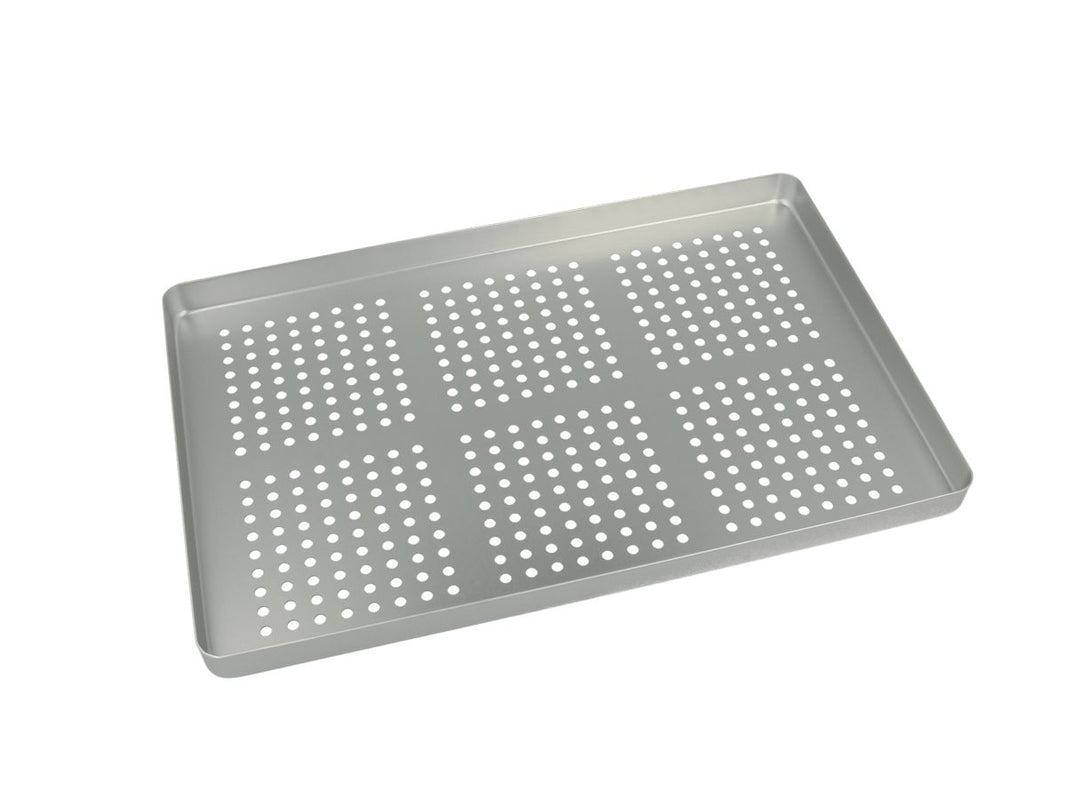 Aluminium Normtray Boden silber gelocht, ideal für Dentalbereich.