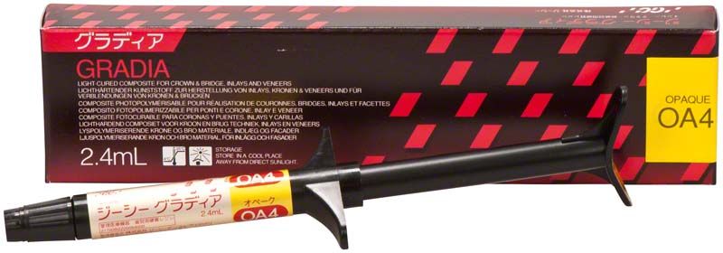 Gradia Opaque OA4 Spritze vor der Produktverpackung mit rotem Design.